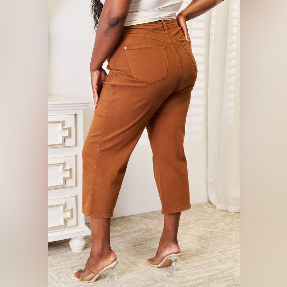 NEW**- SUNDAY CCO Judy Blue Tummy Control Garment Dyed Wide Crop OFFERS WELCOME - Picture 7 of 8